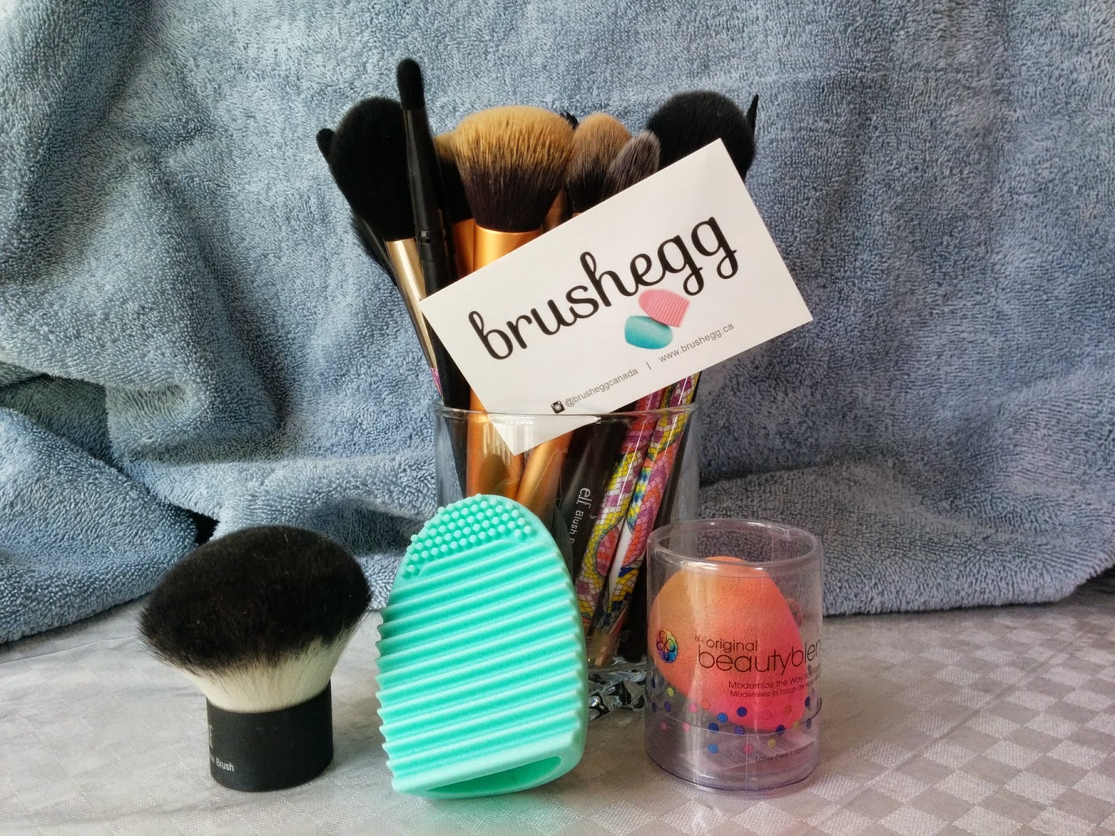 Giving My Brushes a Bath + First Impressions of the Brush Egg - I