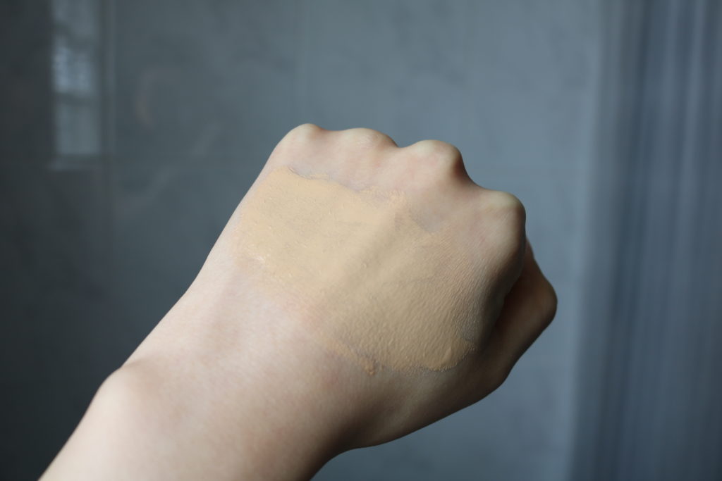 estee lauder Double Wear Stay-in-Place Makeup swatch